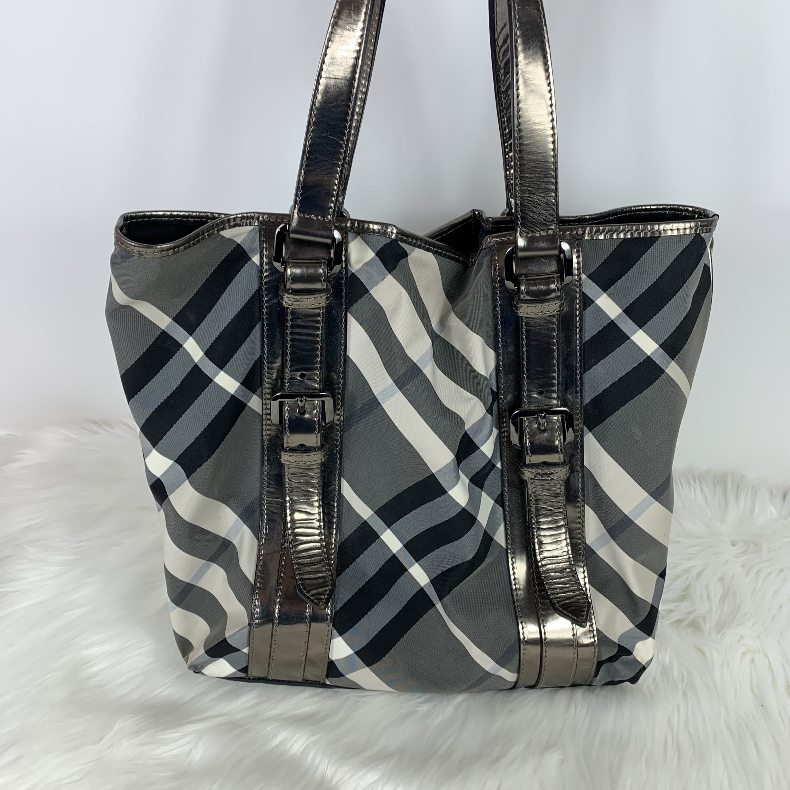 used Women Pre-owned Burberry Smoke Check Handbag PVC Plastic Black Top HandleBag, Women's, Size: Small