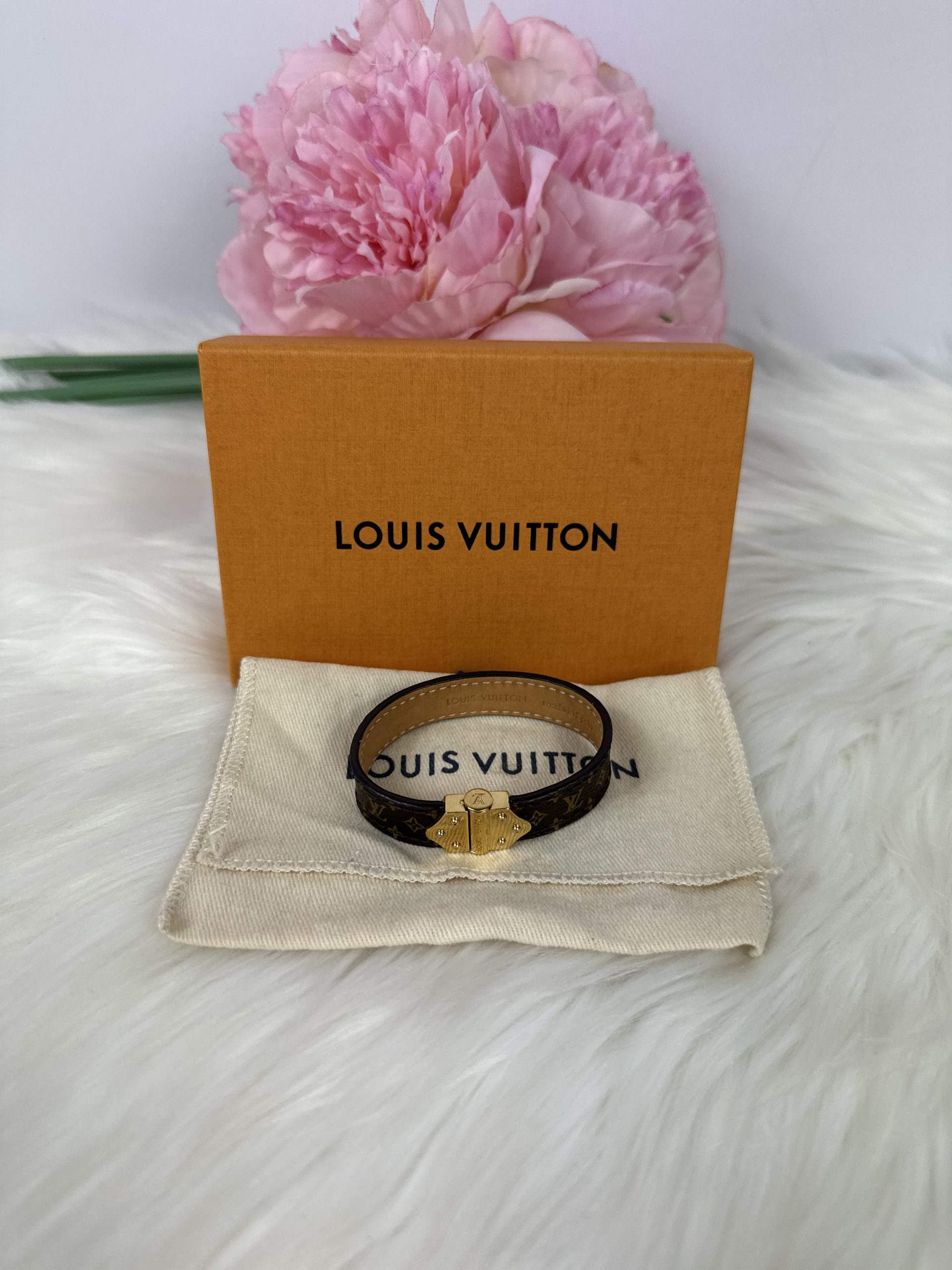 Louis Vuitton Womens Bracelets, Pink, 17 Inventory Confirmation Required